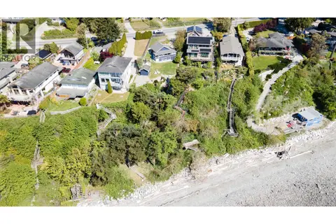 6221 SUNSHINE COAST HIGHWAY