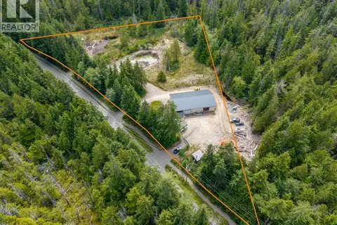 721 Bamfield Rd