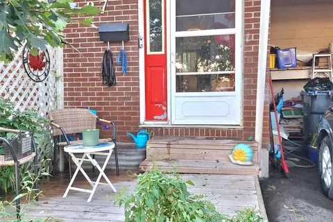 27 Ferguson AVE