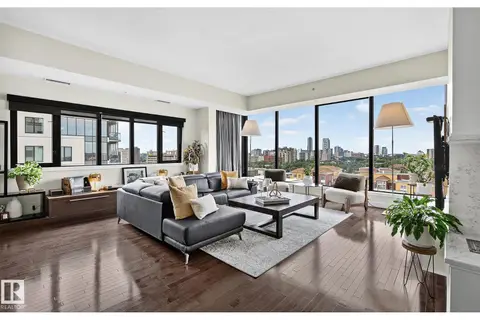 #1102 10319 111 ST NW