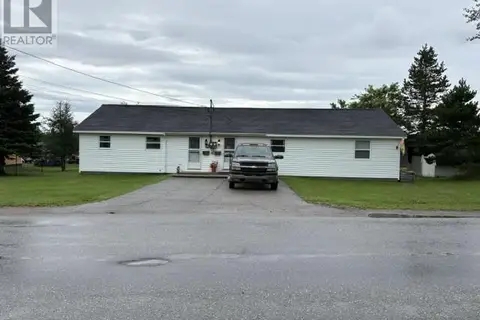 42 Hillview Avenue
