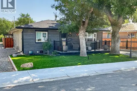 2209 14 Street