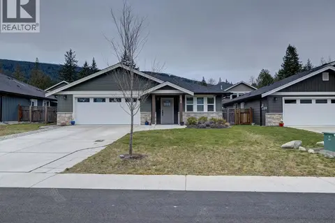 1028 CELIA CRESCENT