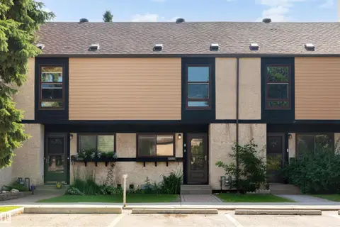 12080 25 AV NW