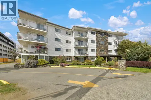 214 848 Esquimalt Rd