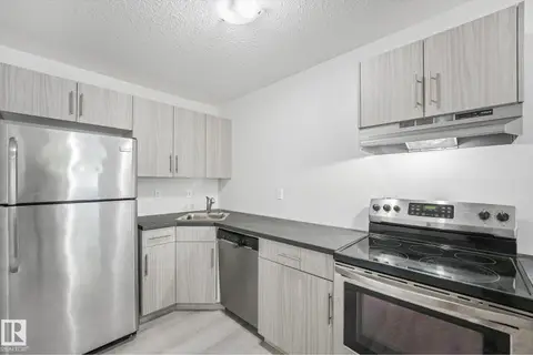 #101 7915 112 AV NW
