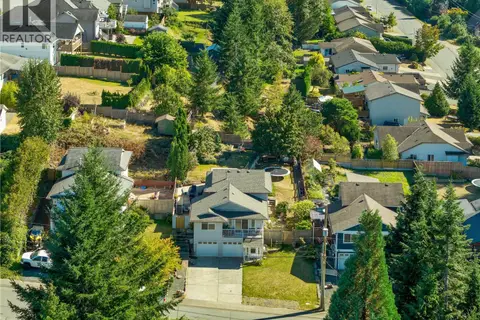 825 Pinecrest Rd