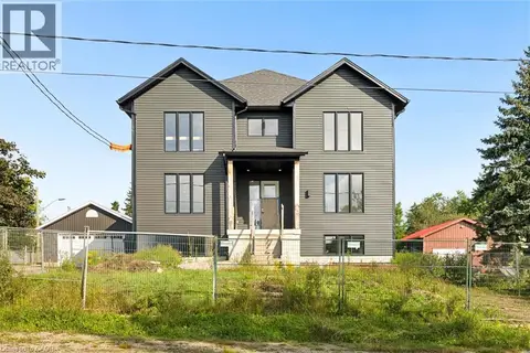138 CHARLOTTA Street