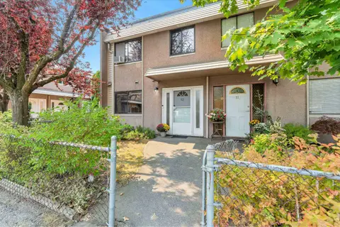 12 27090 32 AVENUE