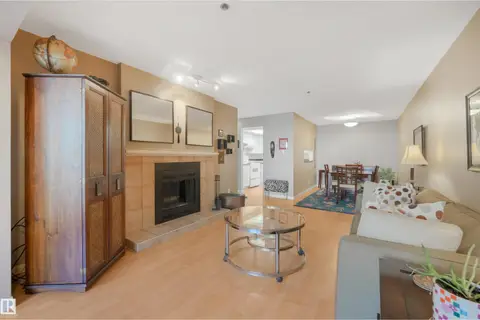 #203 10171 119 ST NW