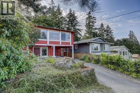 42 Kanaka Pl