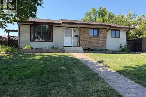 97 Greenview Close N