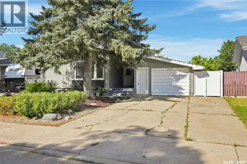 1312 King CRESCENT