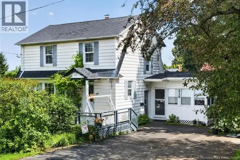 210 Blythwood Avenue