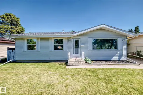3 GRANTHAM PL
