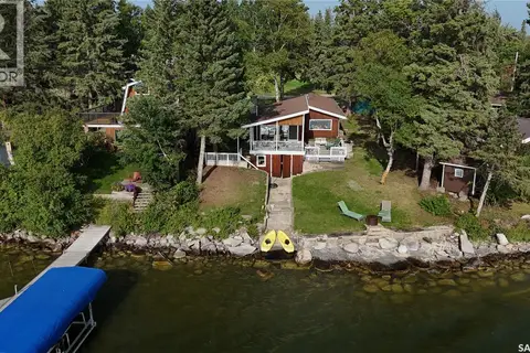 2220 Spruce CRESCENT
