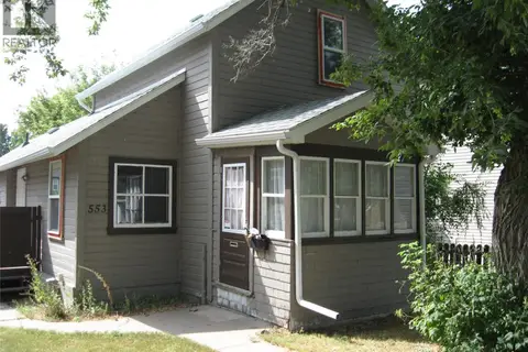 553 Athabasca STREET W