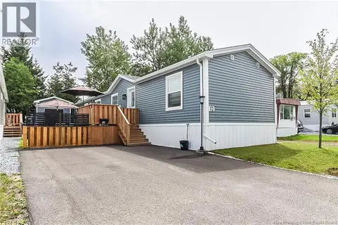 12 Gull Street