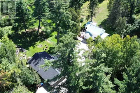 26 Centre Line RD