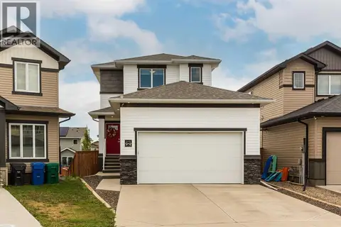 599 Moonlight Lane W