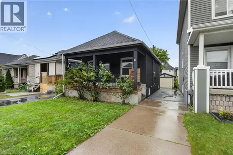 11 CRAIGMILLER Avenue