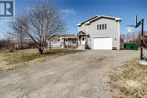 18 Louis-Bourg Road