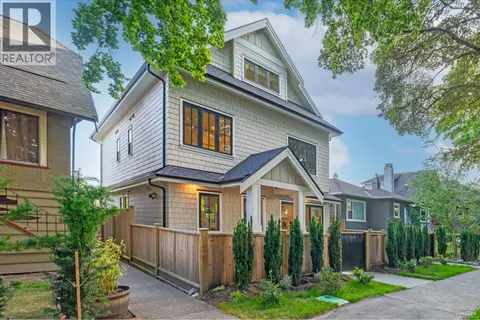 2558 WILLIAM STREET