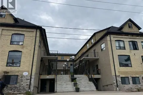 12 BRIDGEPORT Road E Unit# 18