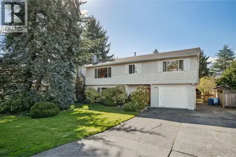 5392 MAPLE CRESCENT