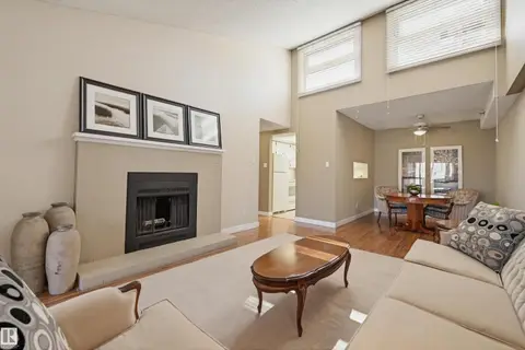 #403 10171 119 ST NW