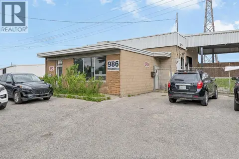 986 TECUMSEH ROAD West