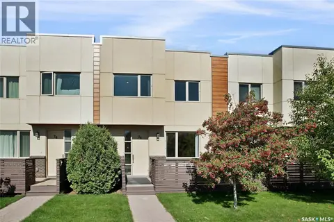 26 103 Willis CRESCENT
