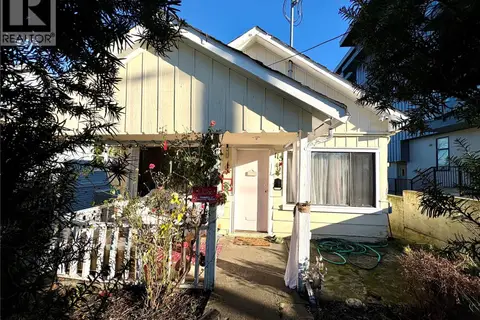 115 Haliburton St