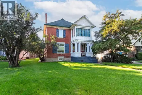 335 1 Street SE
