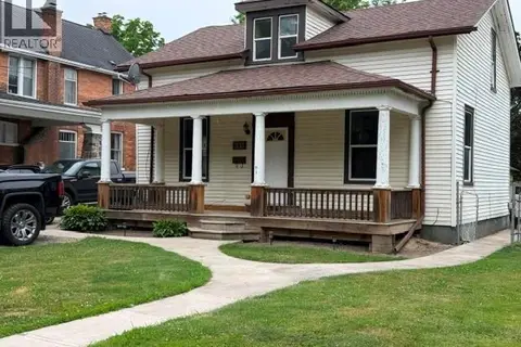 303 Wellington STREET West