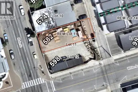 582 Main Street