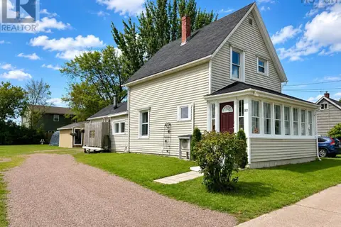 22 Chamberlain Street