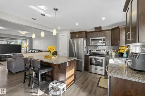 #8 4205 30 ST NW