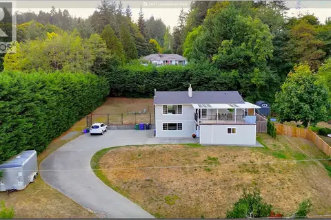 2077 Lakeside Dr
