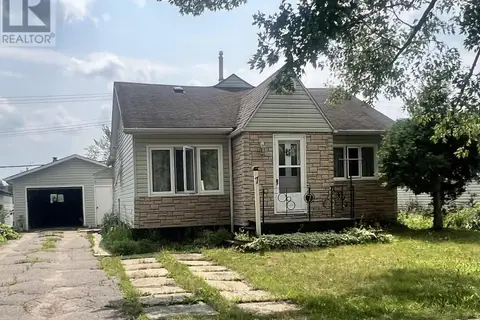 7 ERRINGTON AVENUE