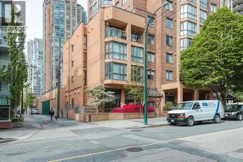 438 HELMCKEN STREET