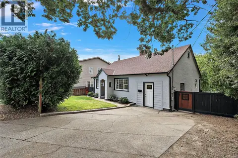813 Portage Rd