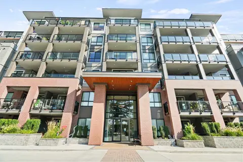 102 45511 CAMPUS DRIVE, Garrison Crossing
