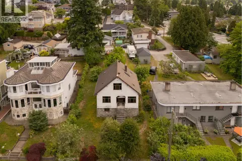 380 DELTA AVENUE