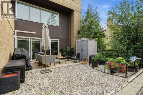 7, 219 Village Terrace SW