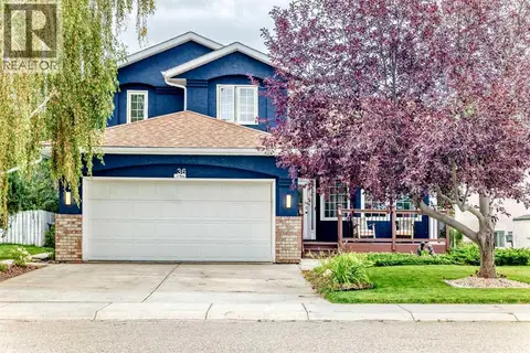 36 Chinook Crescent