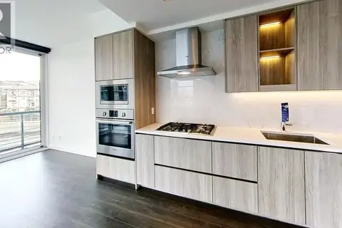 405 4730 LOUGHEED HIGHWAY
