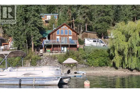 957 Little Shuswap Lake Road