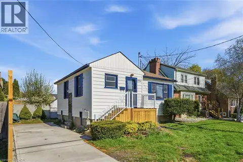 894 GARTH Street