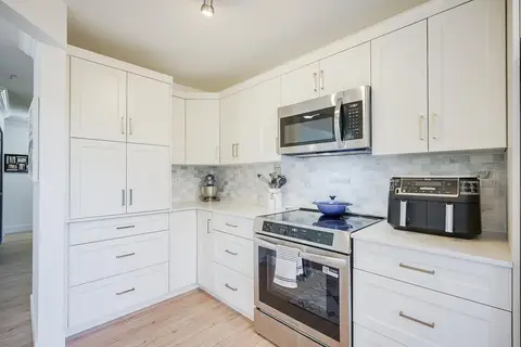 208 32075 GEORGE FERGUSON WAY